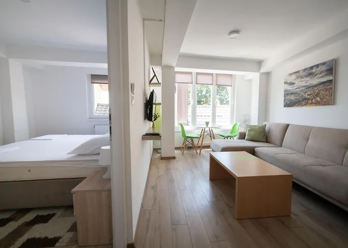 Mary\'S Apartments